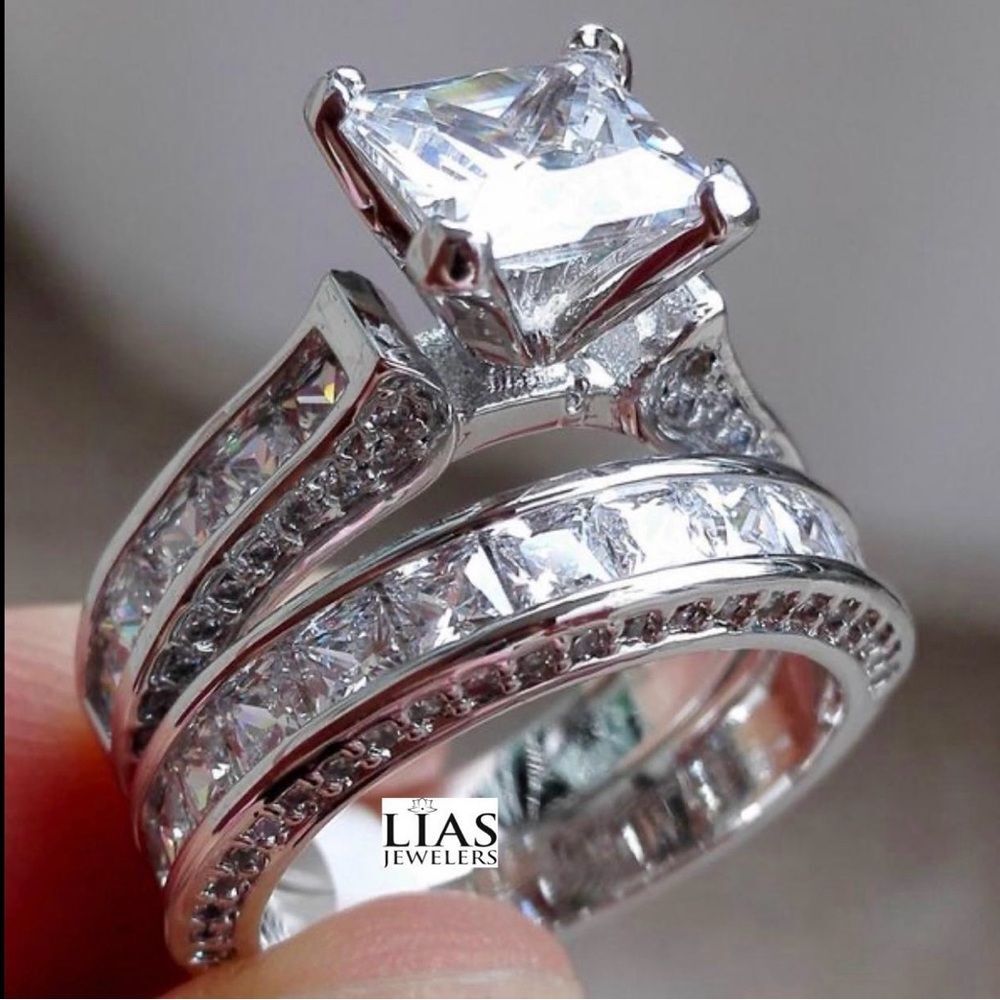 New 18k white gold wedding ring set